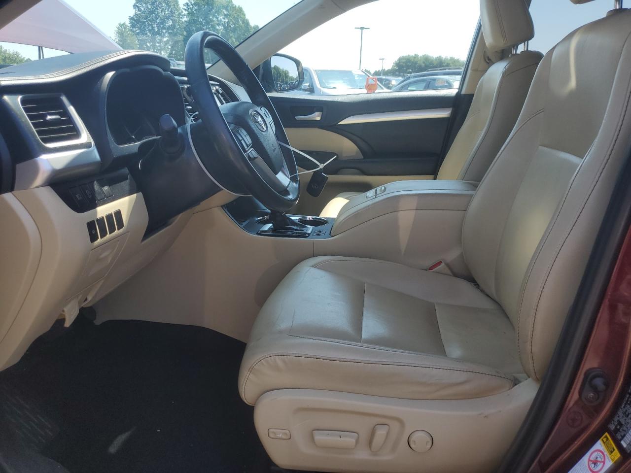 2019 Toyota Highlander Se VIN: 5TDJZRFH4KS922749 Lot: 64662865