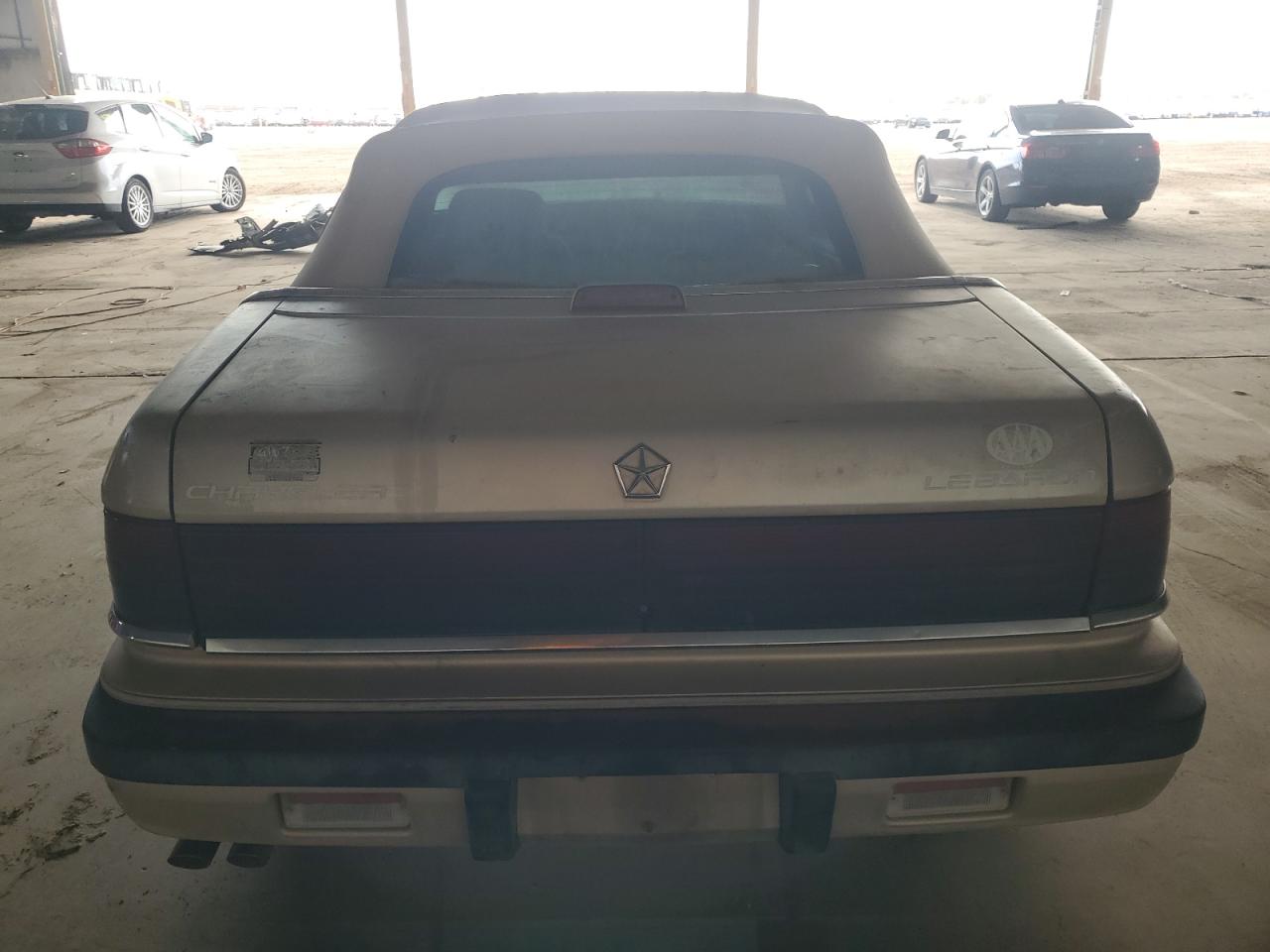1992 Chrysler Lebaron VIN: 1C3XU4533NF147936 Lot: 65081375