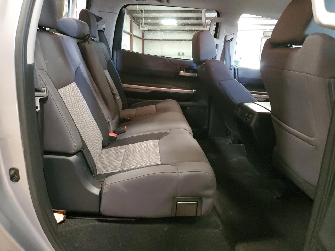 2016 Toyota Tundra Crewmax Sr5 VIN: 5TFDW5F1XGX570733 Lot: 65429845