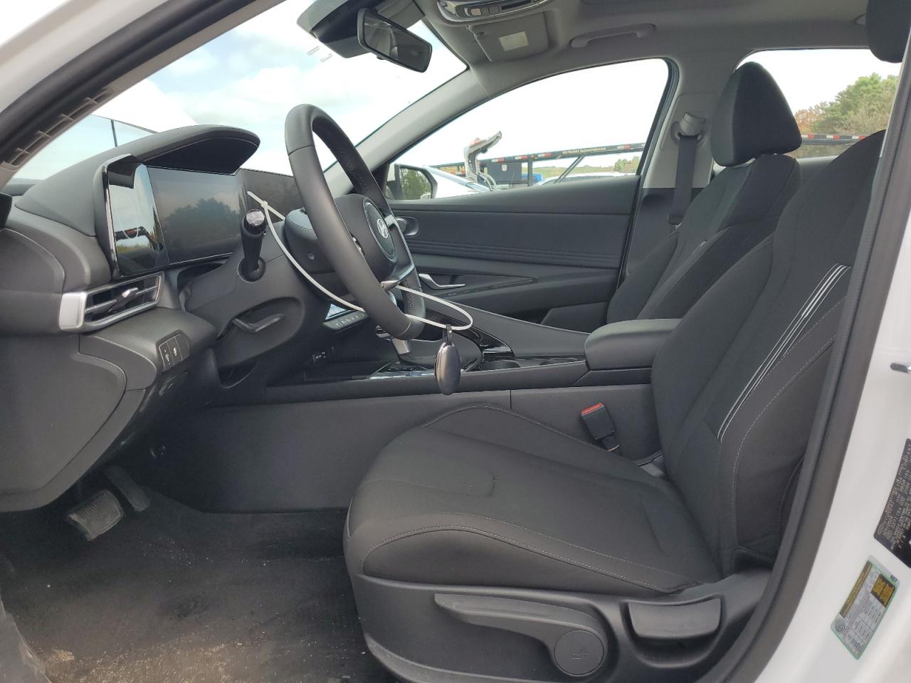 KMHLS4DG6SU899170 2025 Hyundai Elantra Sel