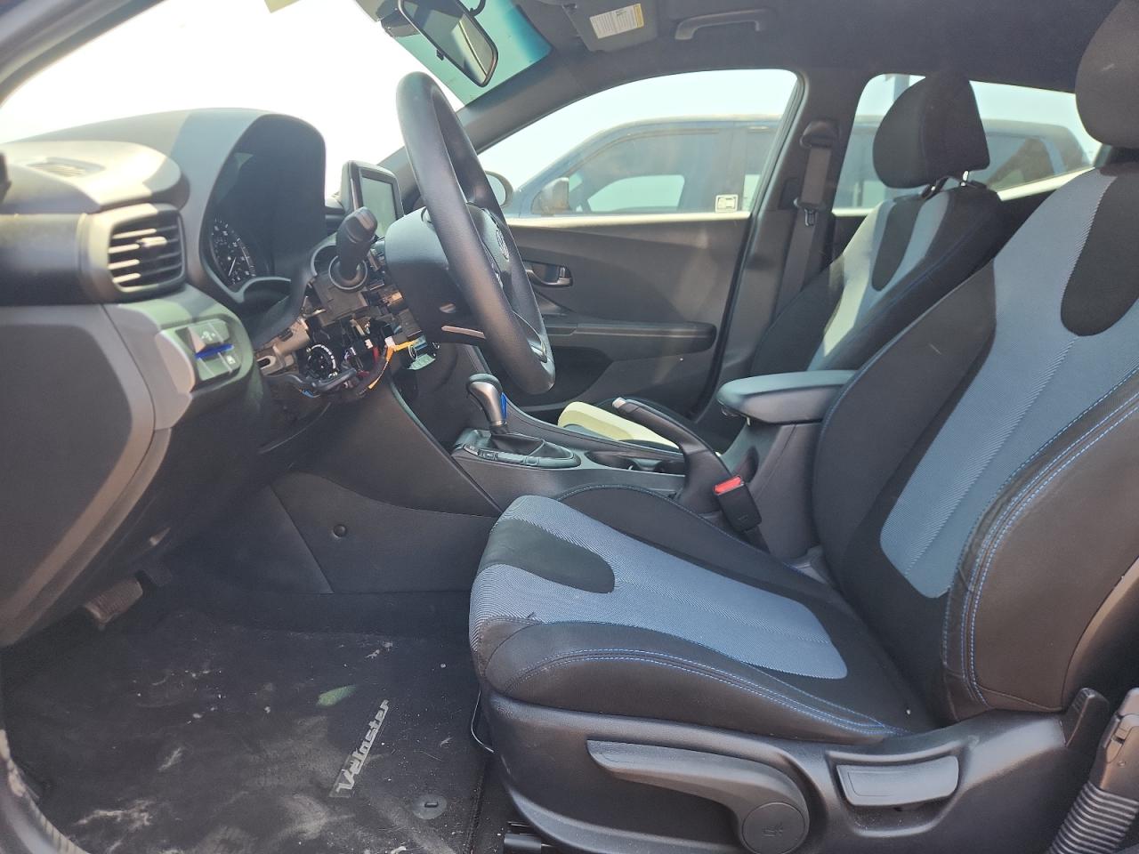 2021 Hyundai Veloster Base VIN: KMHTG6AF9MU032759 Lot: 64308355