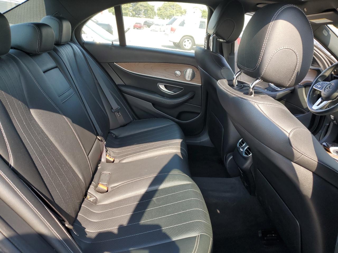 2019 Mercedes-Benz E 300 4Matic VIN: WDDZF4KB5KA529703 Lot: 64953405