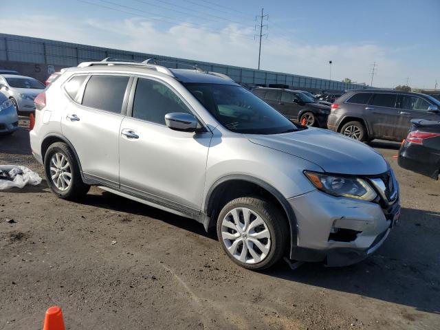  NISSAN ROGUE 2019 Srebrny