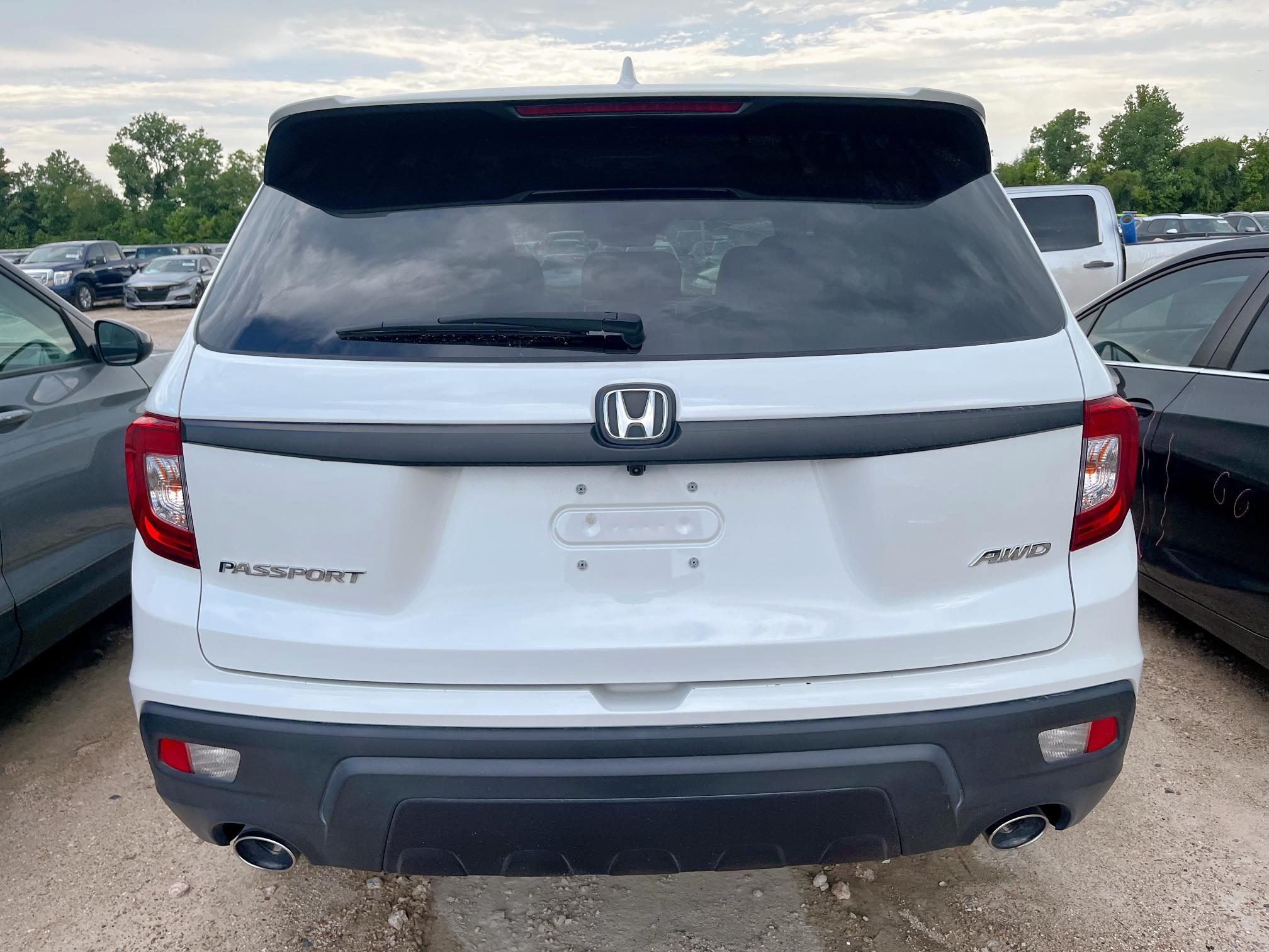  HONDA PASSPORT 2021 Белы