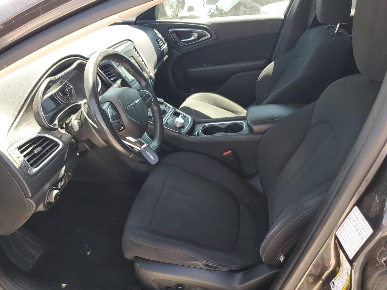 2015 Chrysler 200 Limited VIN: 1C3CCCAB4FN679924 Lot: 64507325