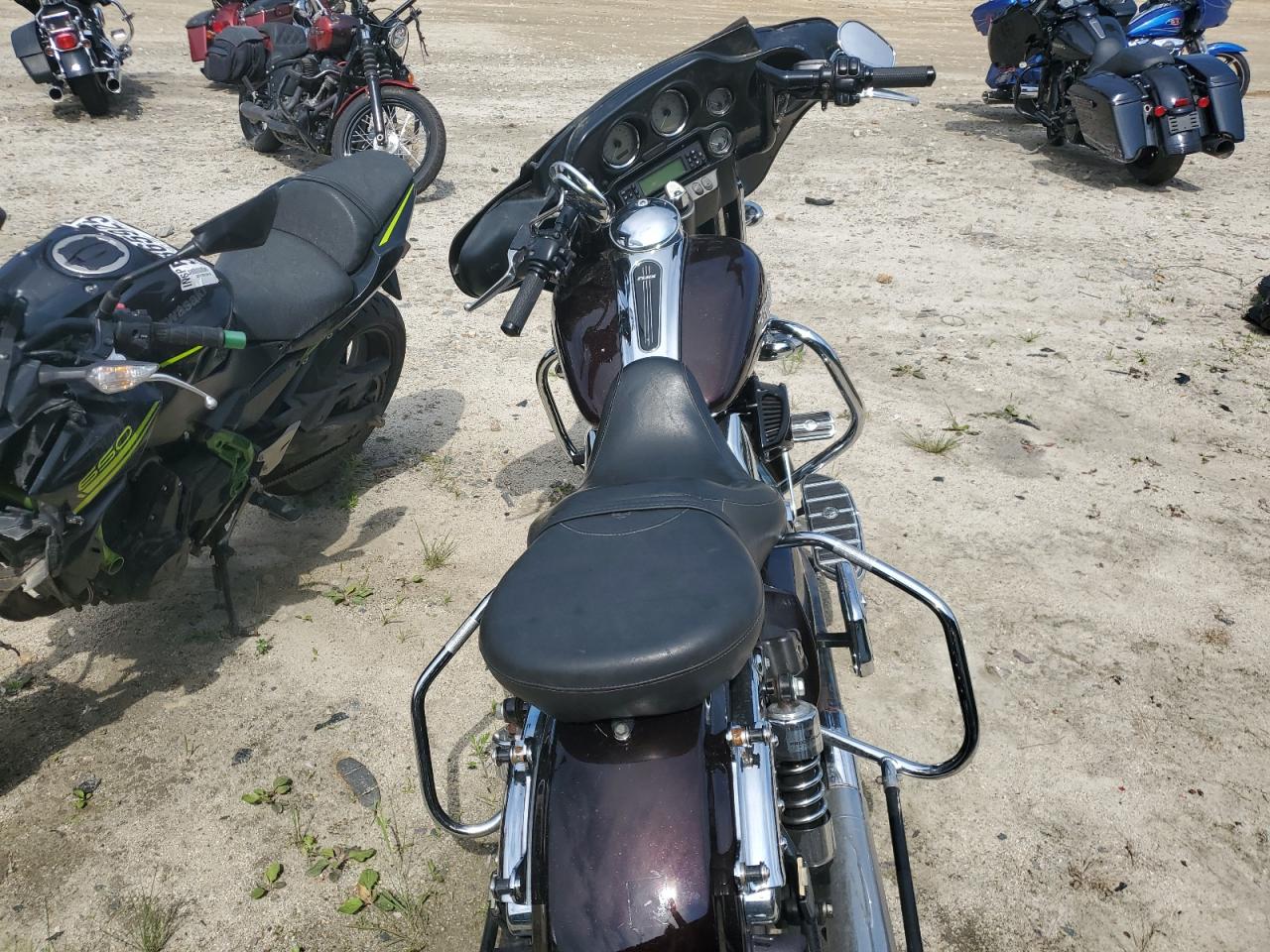 2011 Harley-Davidson Flhx VIN: 1HD1KBM11BB612033 Lot: 64357505