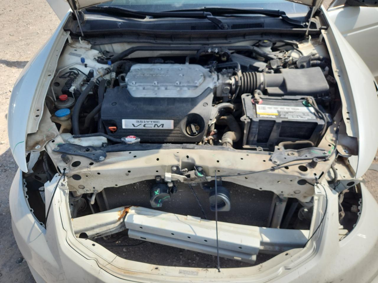 2011 Honda Accord Exl VIN: 1HGCP3F82BA006243 Lot: 64497645