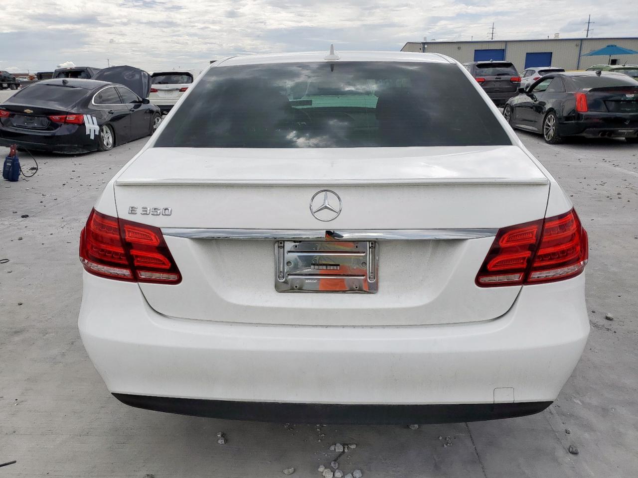 2015 Mercedes-Benz E 350 VIN: WDDHF5KB7FB131880 Lot: 62940835
