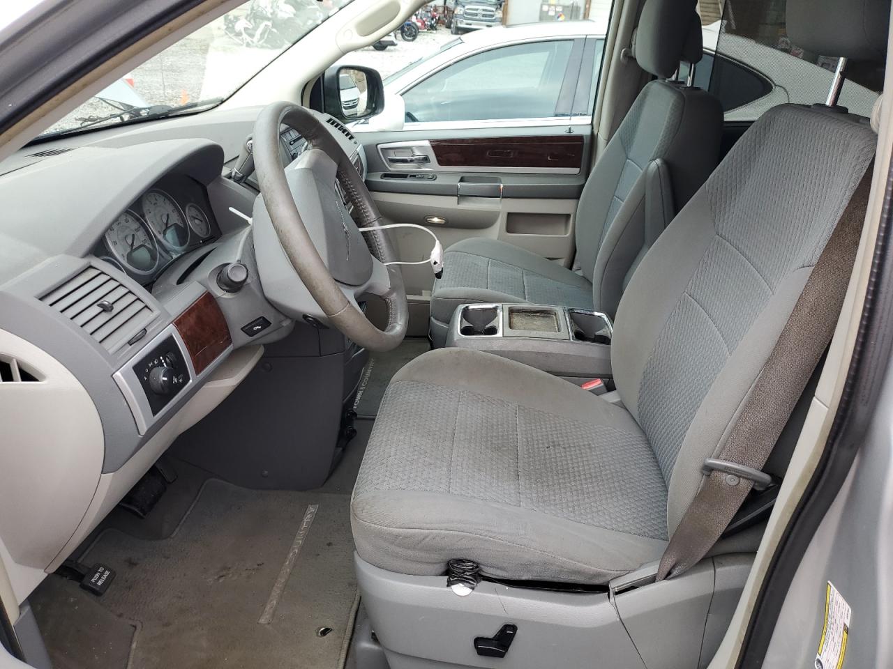 2010 Chrysler Town & Country Touring VIN: 2A4RR5DX5AR387891 Lot: 64350275
