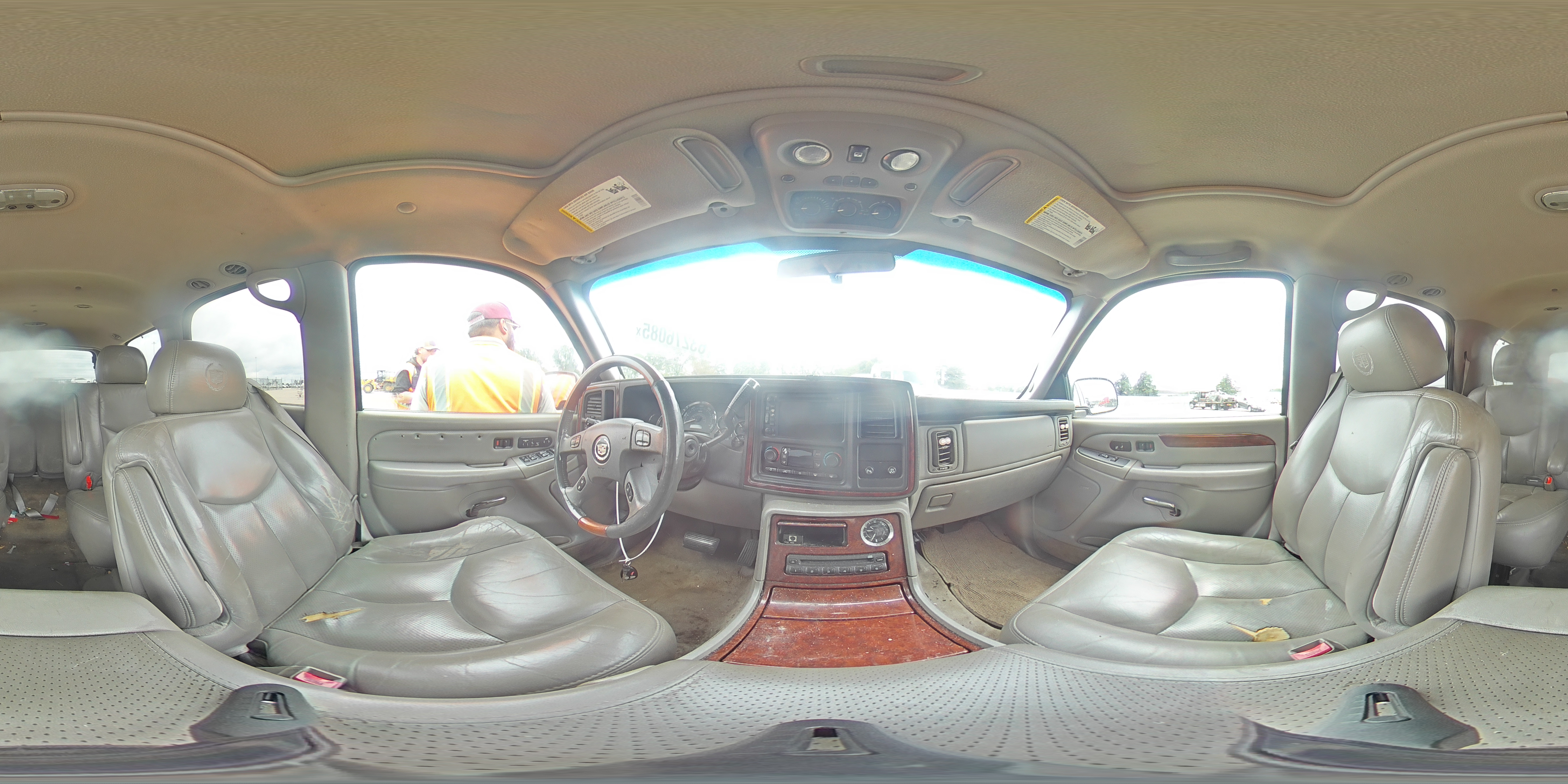 2005 Cadillac Escalade Luxury VIN: 1GYEK63N95R217702 Lot: 63276085