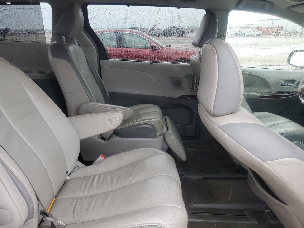 2013 Toyota Sienna Xle VIN: 5TDYK3DC6DS358063 Lot: 66729285