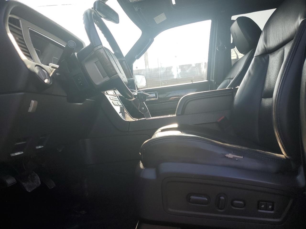 2010 Lincoln Navigator VIN: 5LMJJ2H54AEJ06221 Lot: 64885335