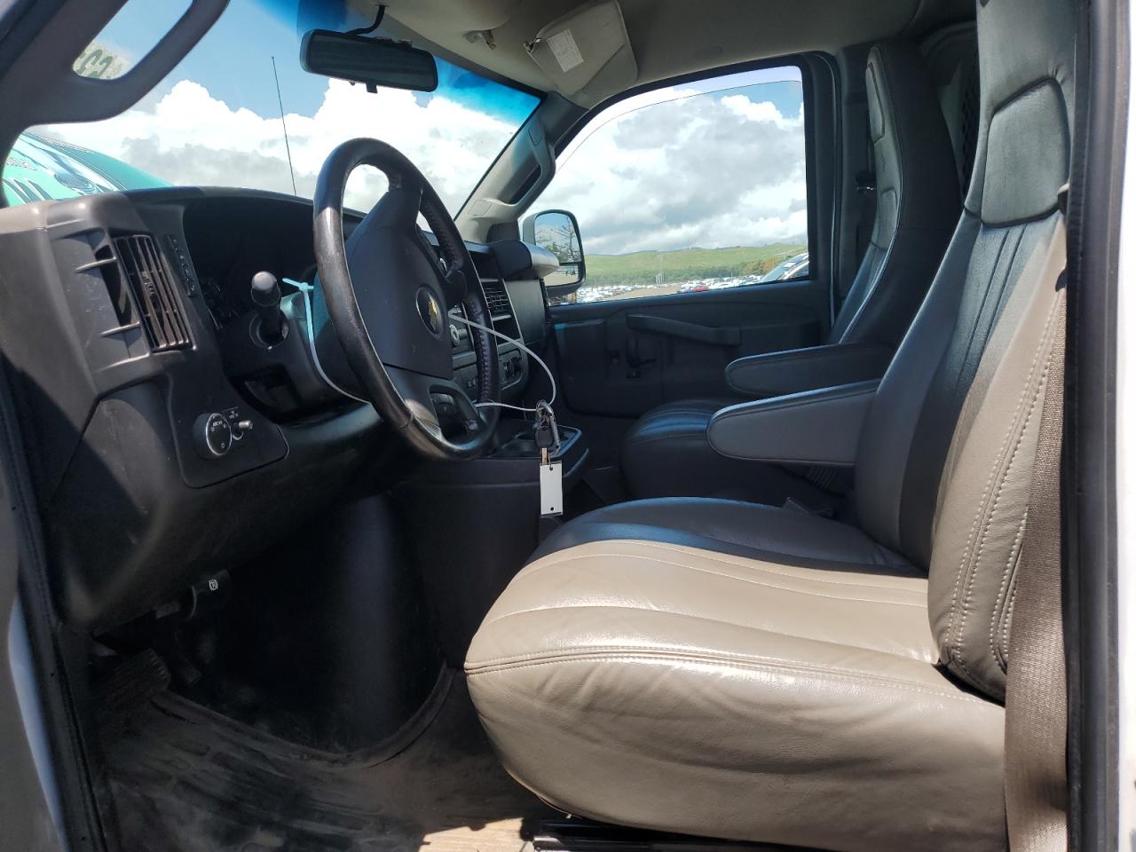 2022 Chevrolet Express G2500 VIN: 1GCWGAF73N1238880 Lot: 63160335