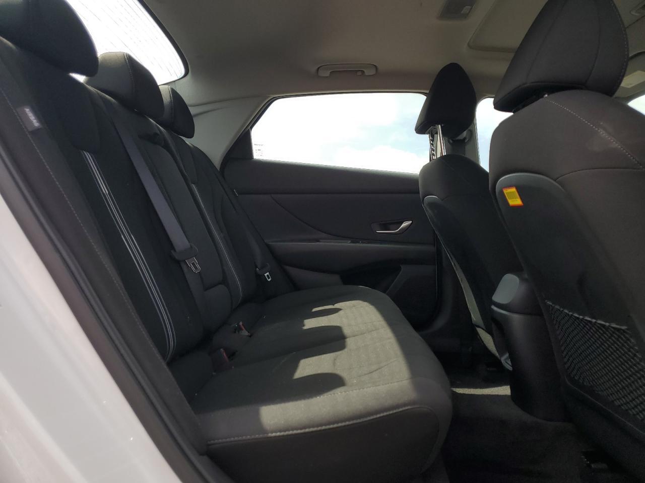 KMHLS4DG6SU899170 2025 Hyundai Elantra Sel