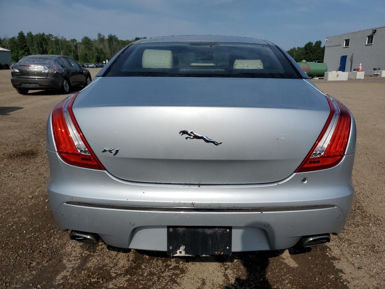 2011 Jaguar Xj VIN: SAJXA1CB8BLV02787 Lot: 63916515