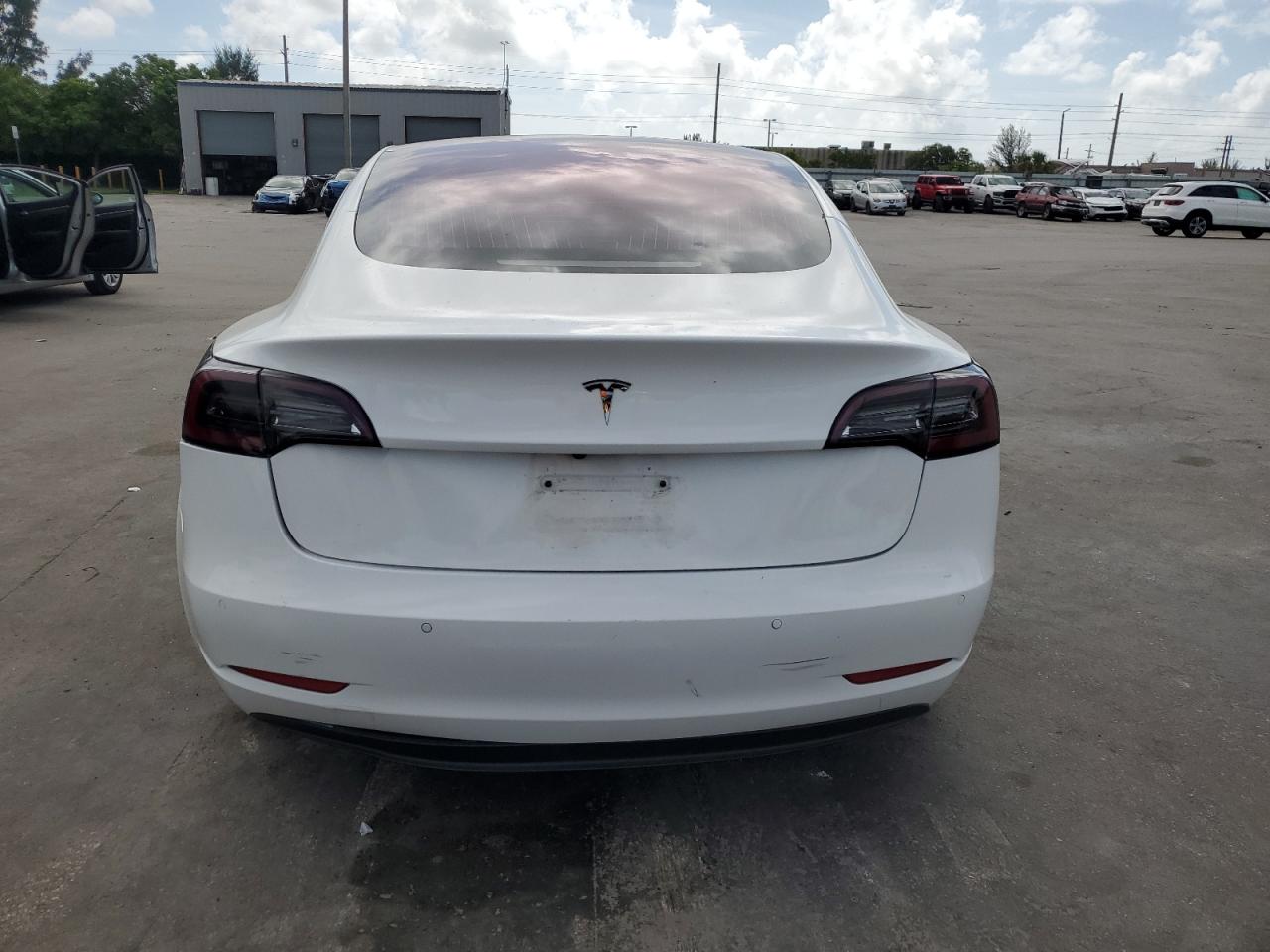 2018 Tesla Model 3 VIN: 5YJ3E1EA9JF035113 Lot: 65566125