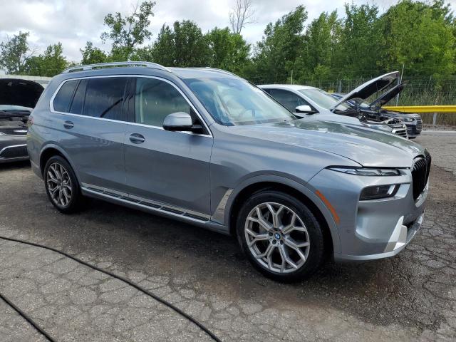  BMW X7 2024 Srebrny