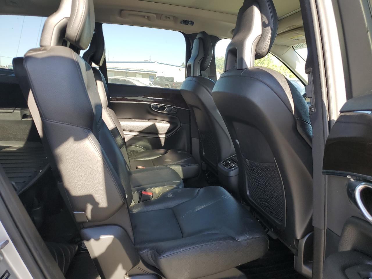 2016 Volvo Xc90 T6 VIN: YV4A22PK8G1017891 Lot: 65840465