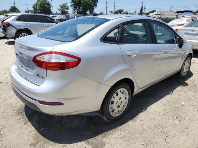 Sedans FORD FIESTA 2014 Silver