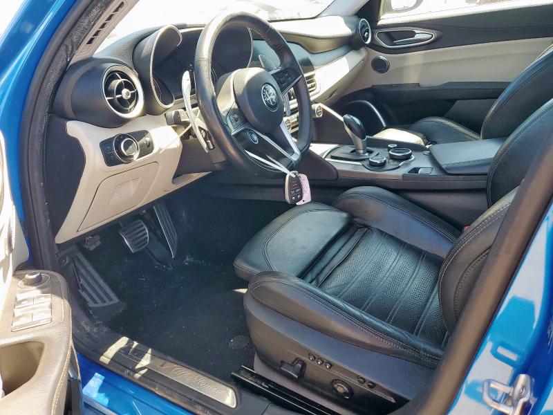  ALFA ROMEO GIULIA 2018 Granatowy