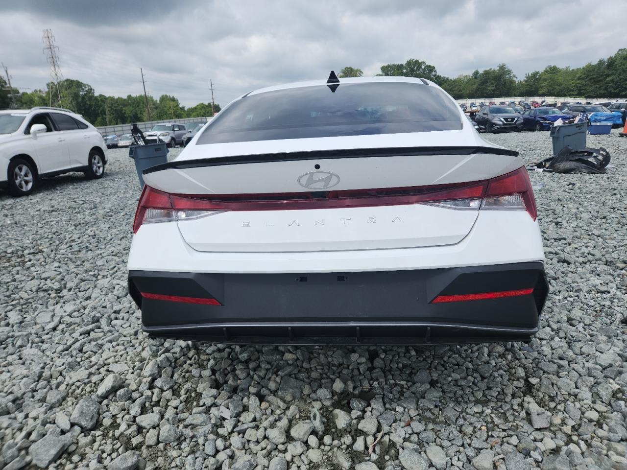 2025 Hyundai Elantra Sel Sport VIN: KMHLM4DG8SU018284 Lot: 64848495
