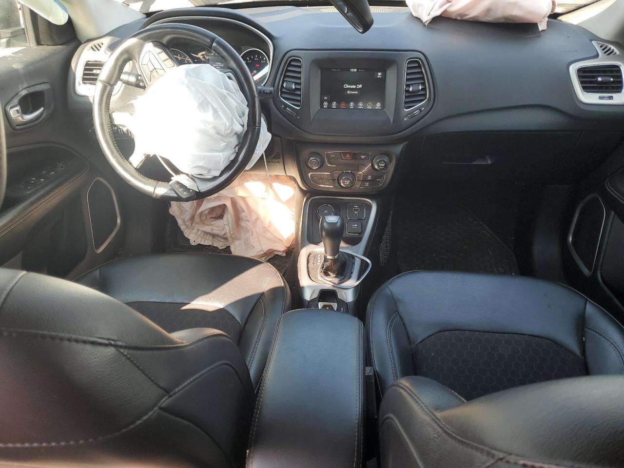 2020 Jeep Compass Latitude VIN: 3C4NJDBB1LT167984 Lot: 63404155