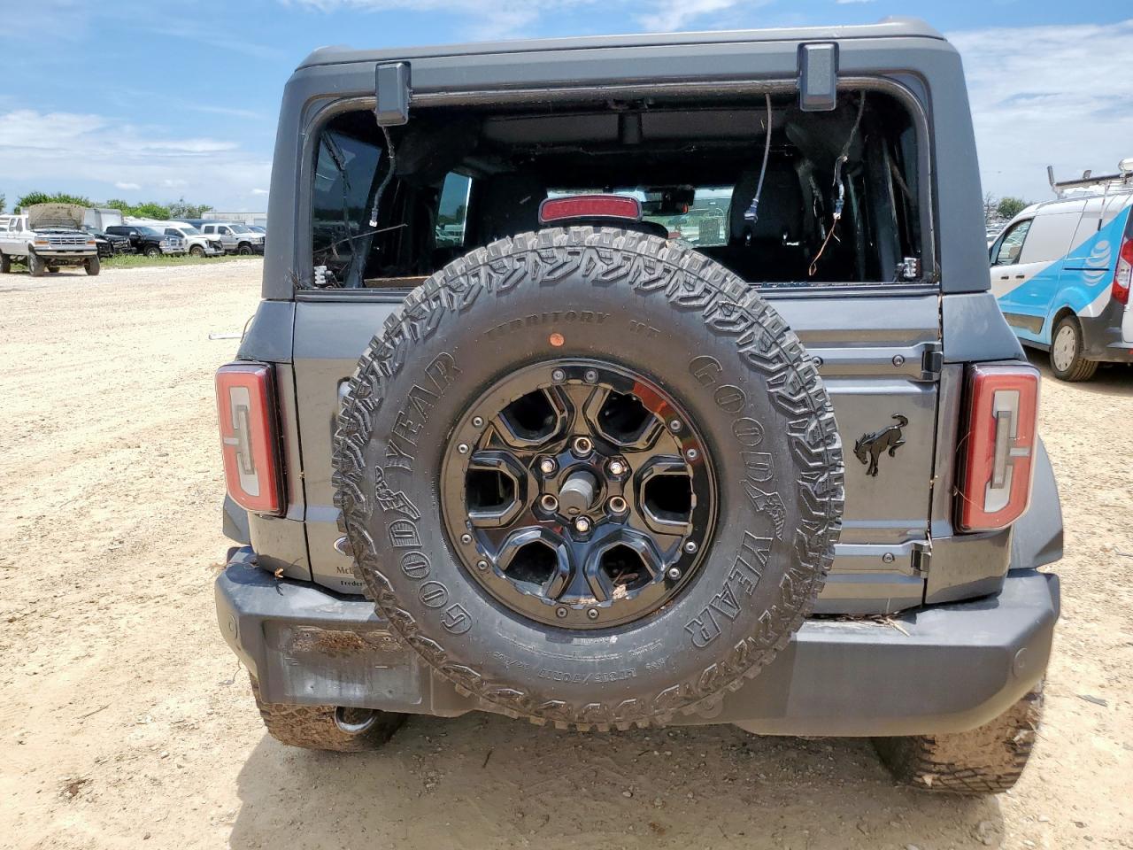 2021 Ford Bronco Base VIN: 1FMEE5DPXMLA68415 Lot: 64988225