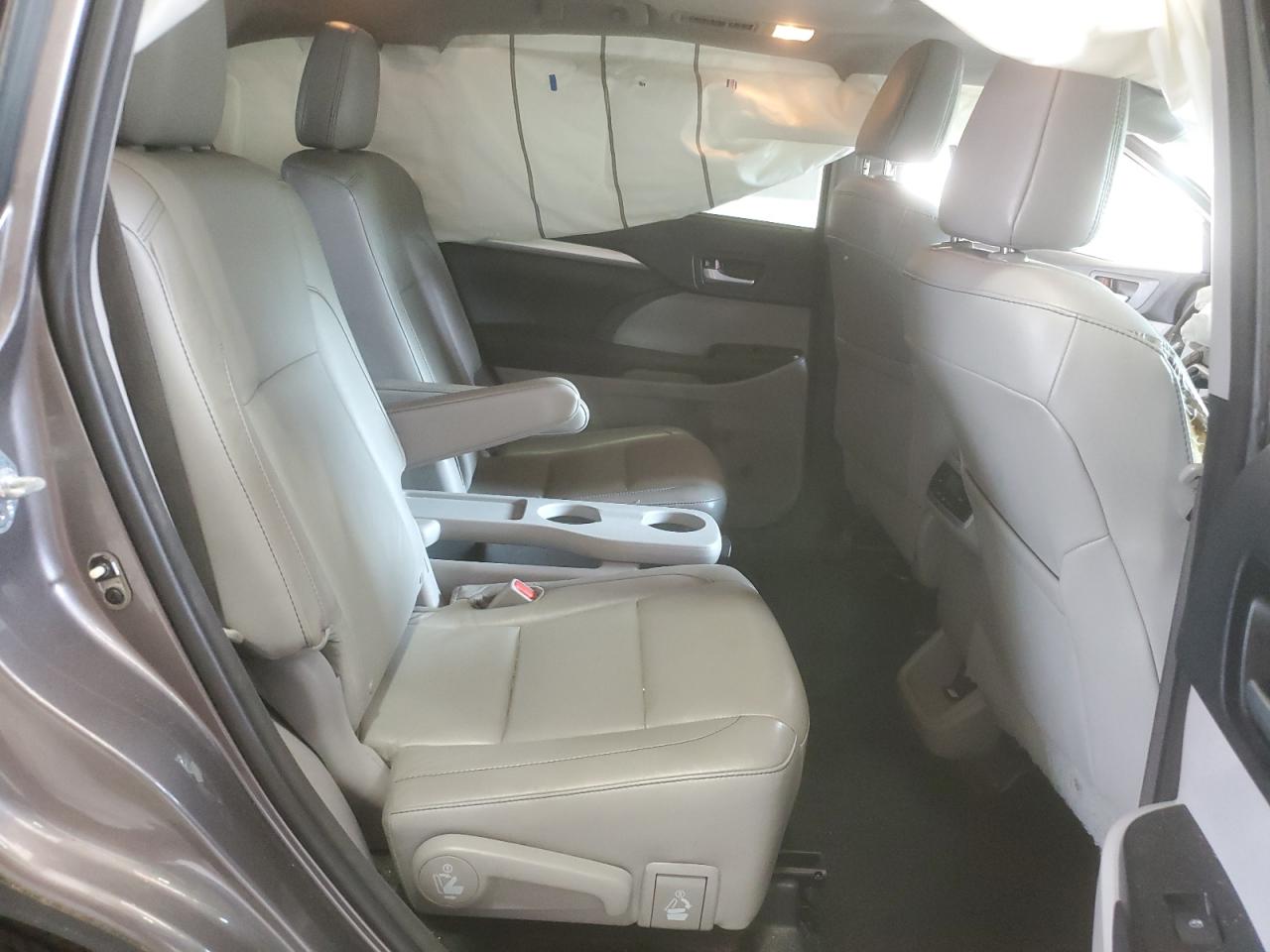 2016 Toyota Highlander Xle VIN: 5TDKKRFH3GS169862 Lot: 65516185