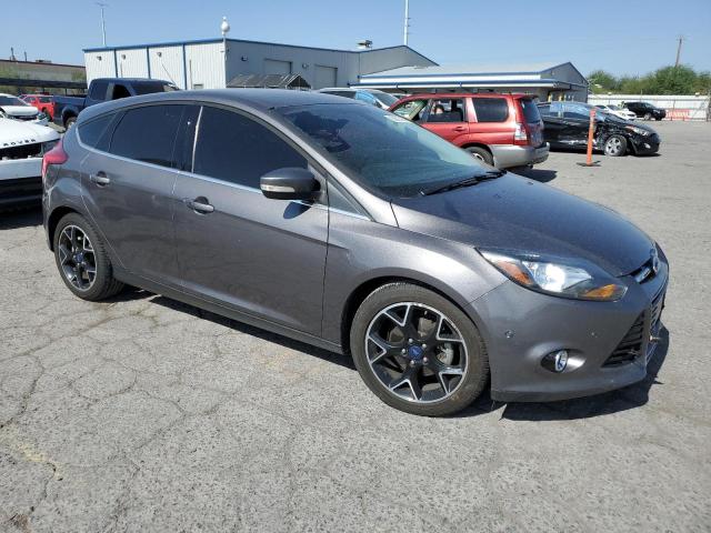 Hatchbacks FORD FOCUS 2012 Gray