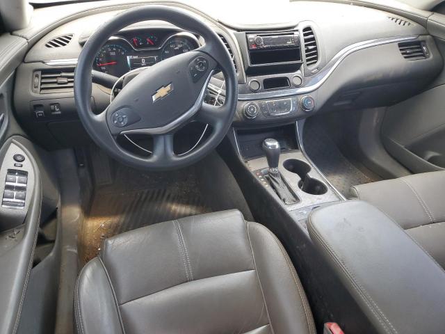 Sedans CHEVROLET IMPALA 2016 Srebrny