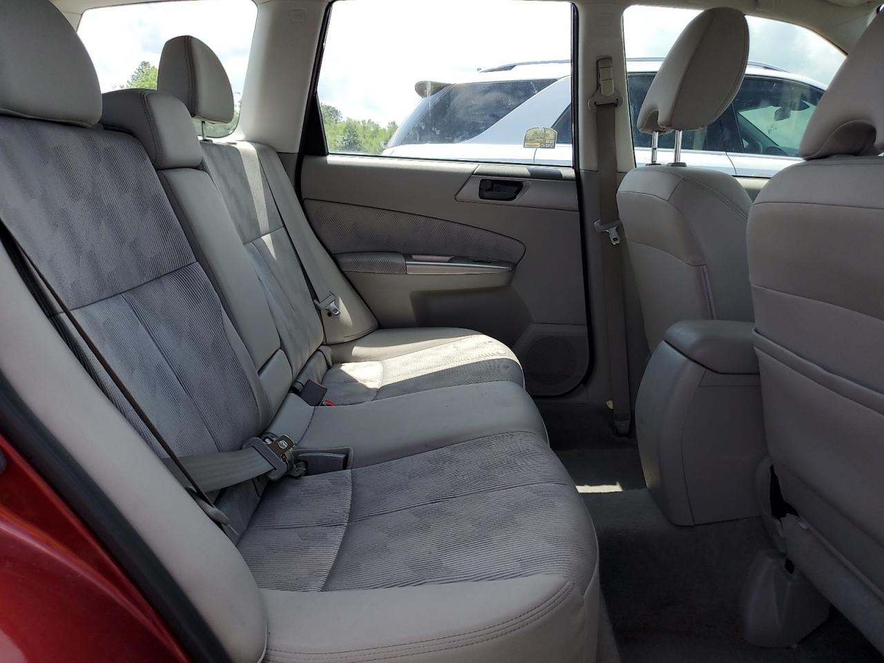 2010 Subaru Forester 2.5X VIN: JF2SH6AC8AH758427 Lot: 65179725