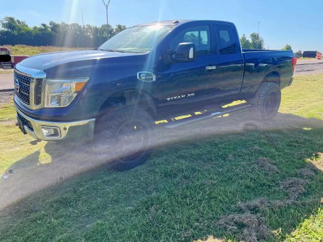  NISSAN TITAN 2017 Blue