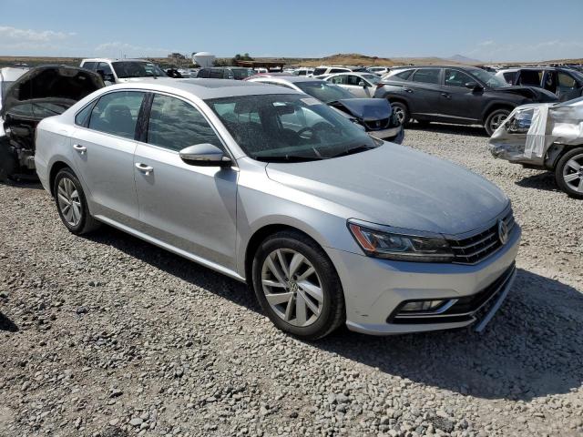  VOLKSWAGEN PASSAT 2018 Silver