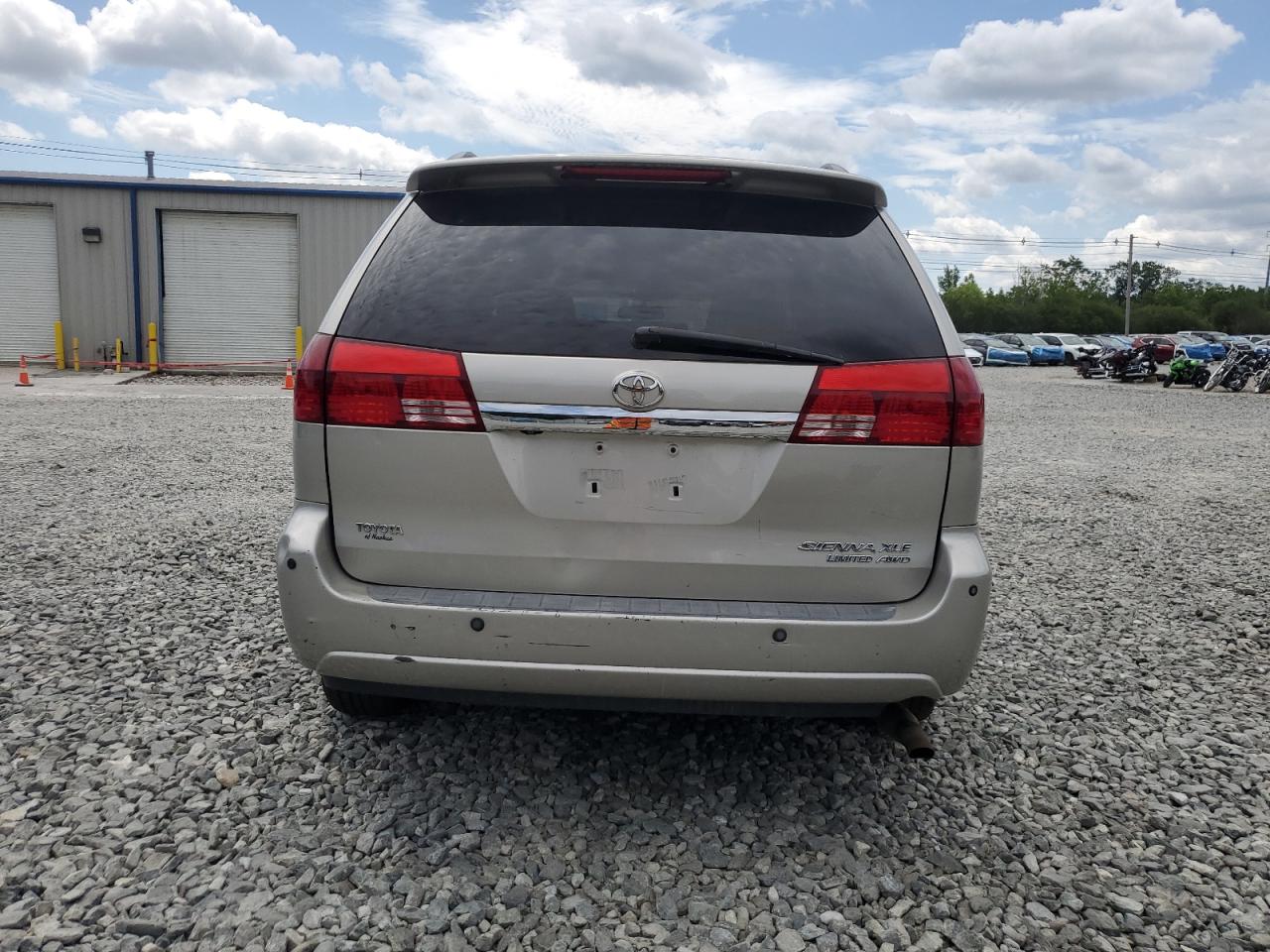 2004 Toyota Sienna Xle VIN: 5TDBA22C04S028621 Lot: 63817405