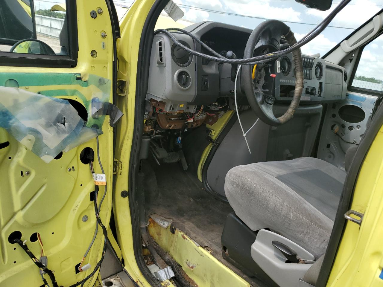 2011 Ford Econoline E350 Super Duty Cutaway Van VIN: 1FDWE3FS3BDA91603 Lot: 62824875
