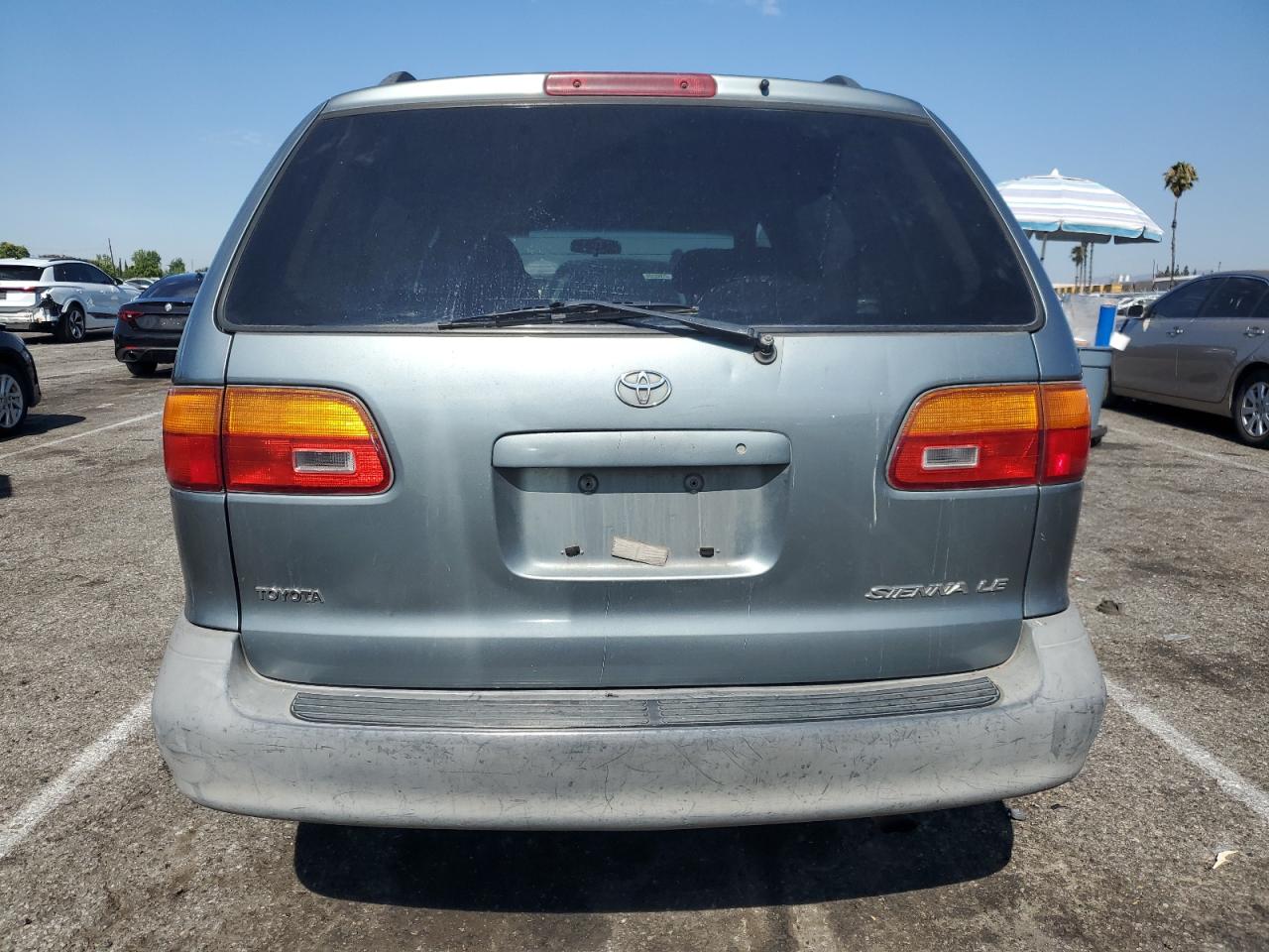 4t3zf13c6yu216055 4T3ZF13C6YU216055 2000 Toyota Sienna Le