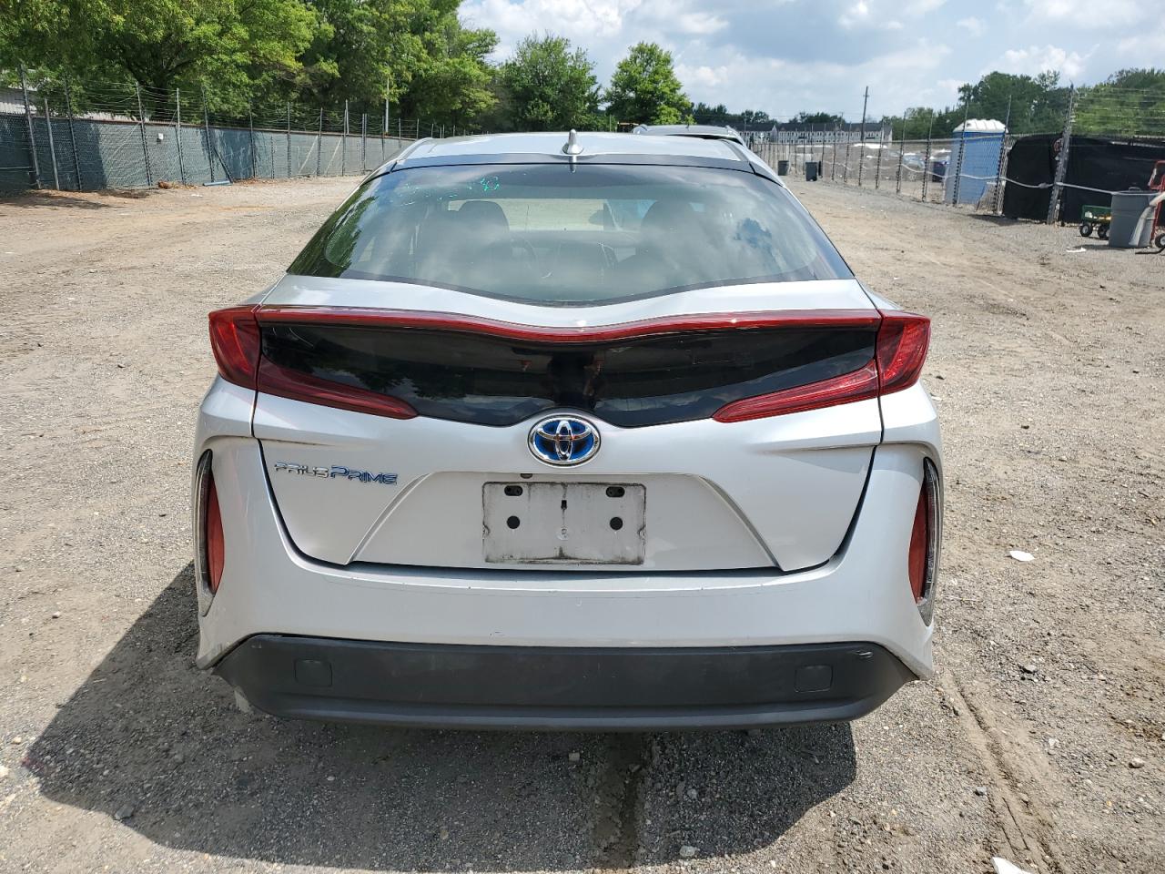 2017 Toyota Prius Prime VIN: JTDKARFP4H3052725 Lot: 64132555