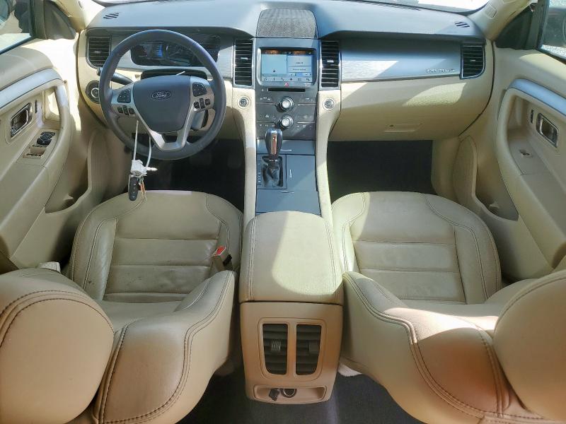  FORD TAURUS 2017 Красный