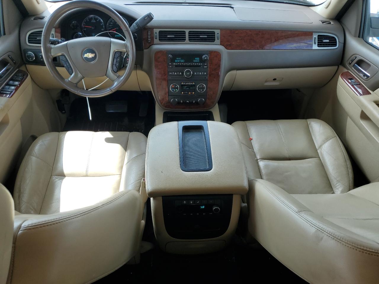 2014 Chevrolet Suburban C1500 Lt VIN: 1GNSCJE01ER151230 Lot: 63072005