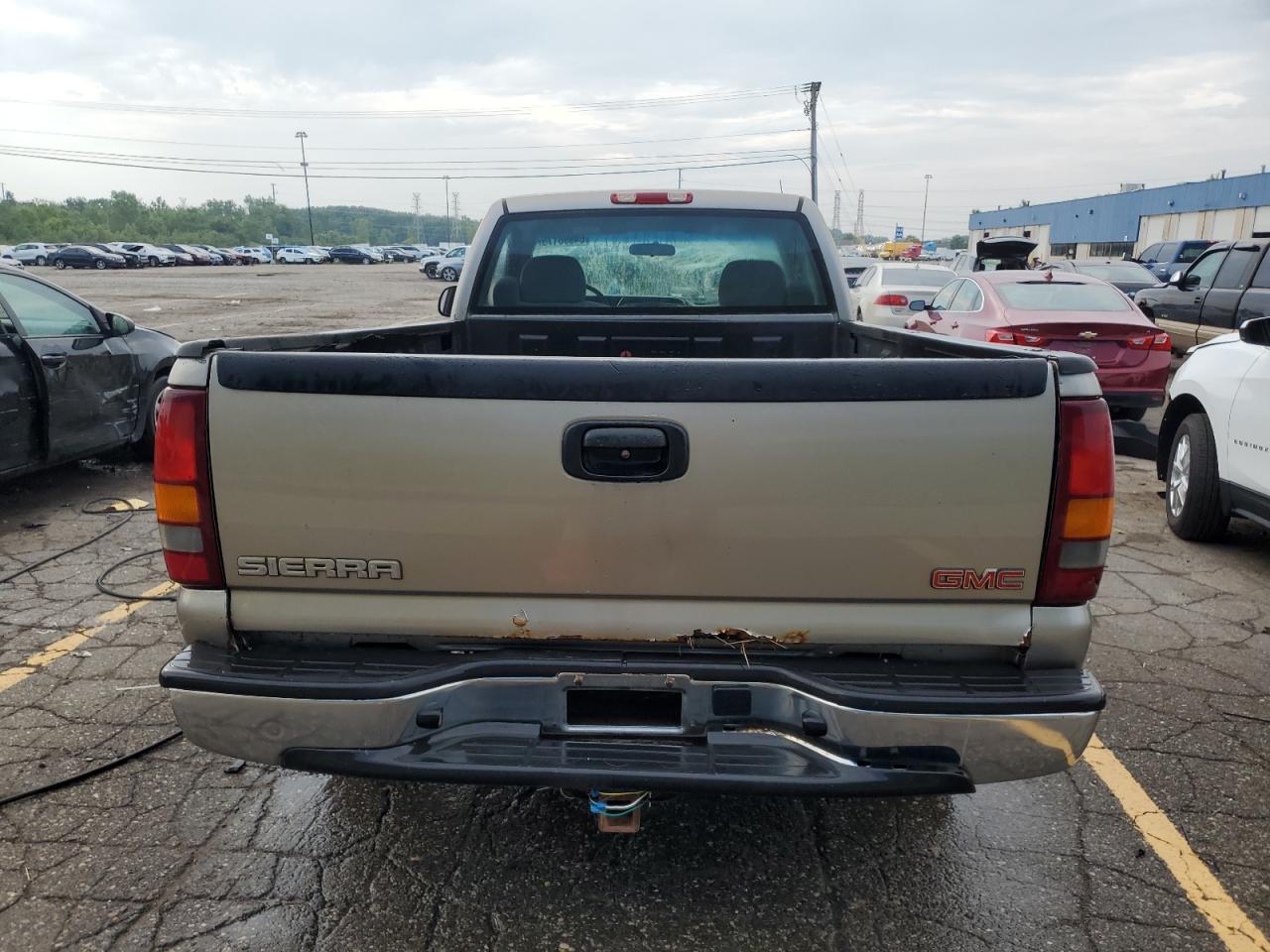 2002 GMC New Sierra C1500 VIN: 1GTEC14W22Z113612 Lot: 64998175