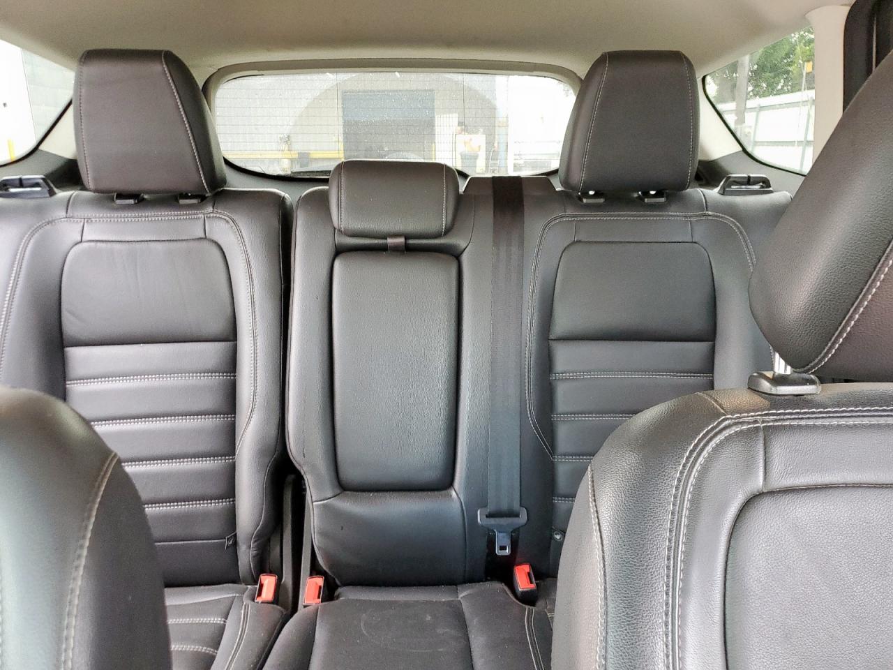 1FMCU9J94JUB72380 2018 Ford Escape Titanium