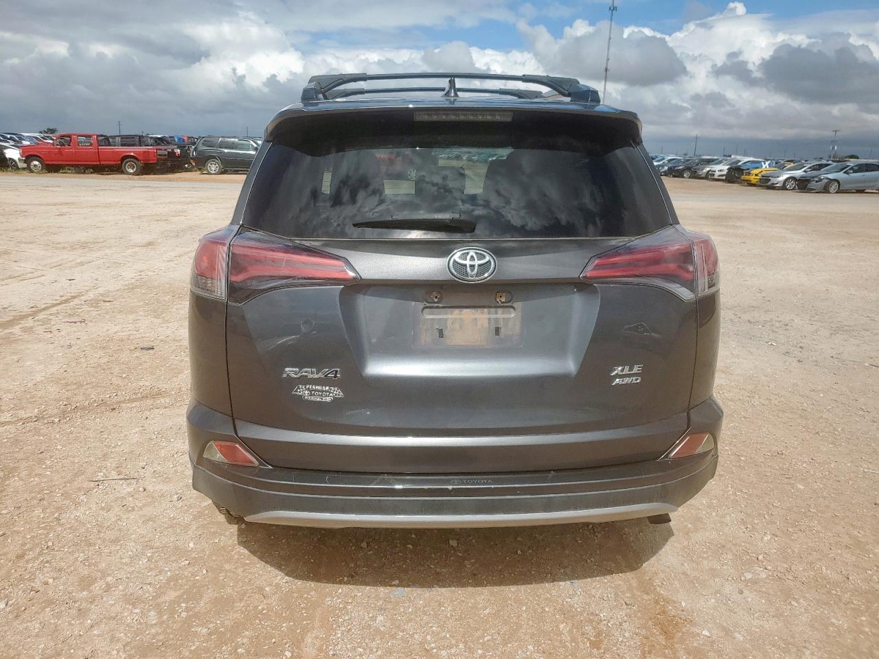 2017 Toyota Rav4 Xle VIN: JTMRFREV7HD211912 Lot: 63119555