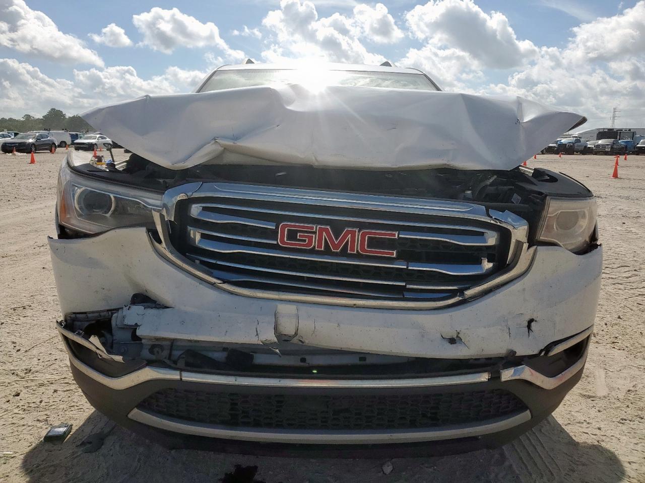 1gkknmls0jz132255 1GKKNMLS0JZ132255 2018 GMC Acadia Slt-1