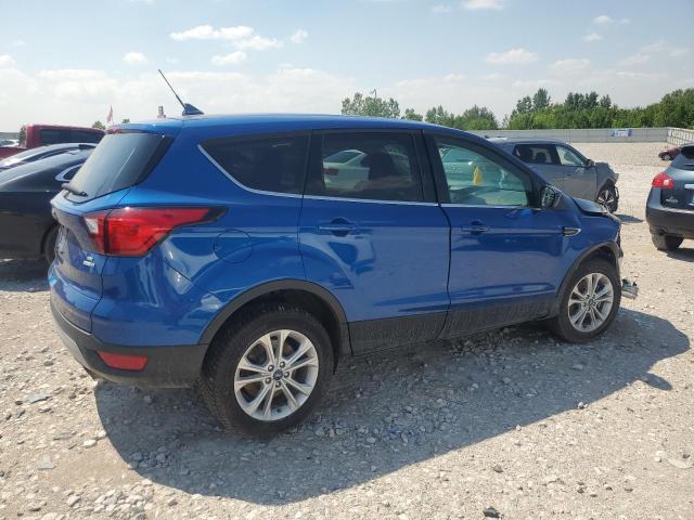  FORD ESCAPE 2019 Granatowy