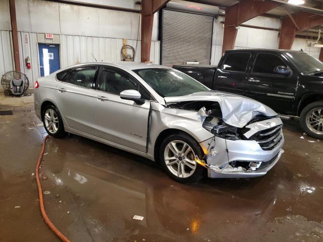  FORD FUSION 2018 Серебристый