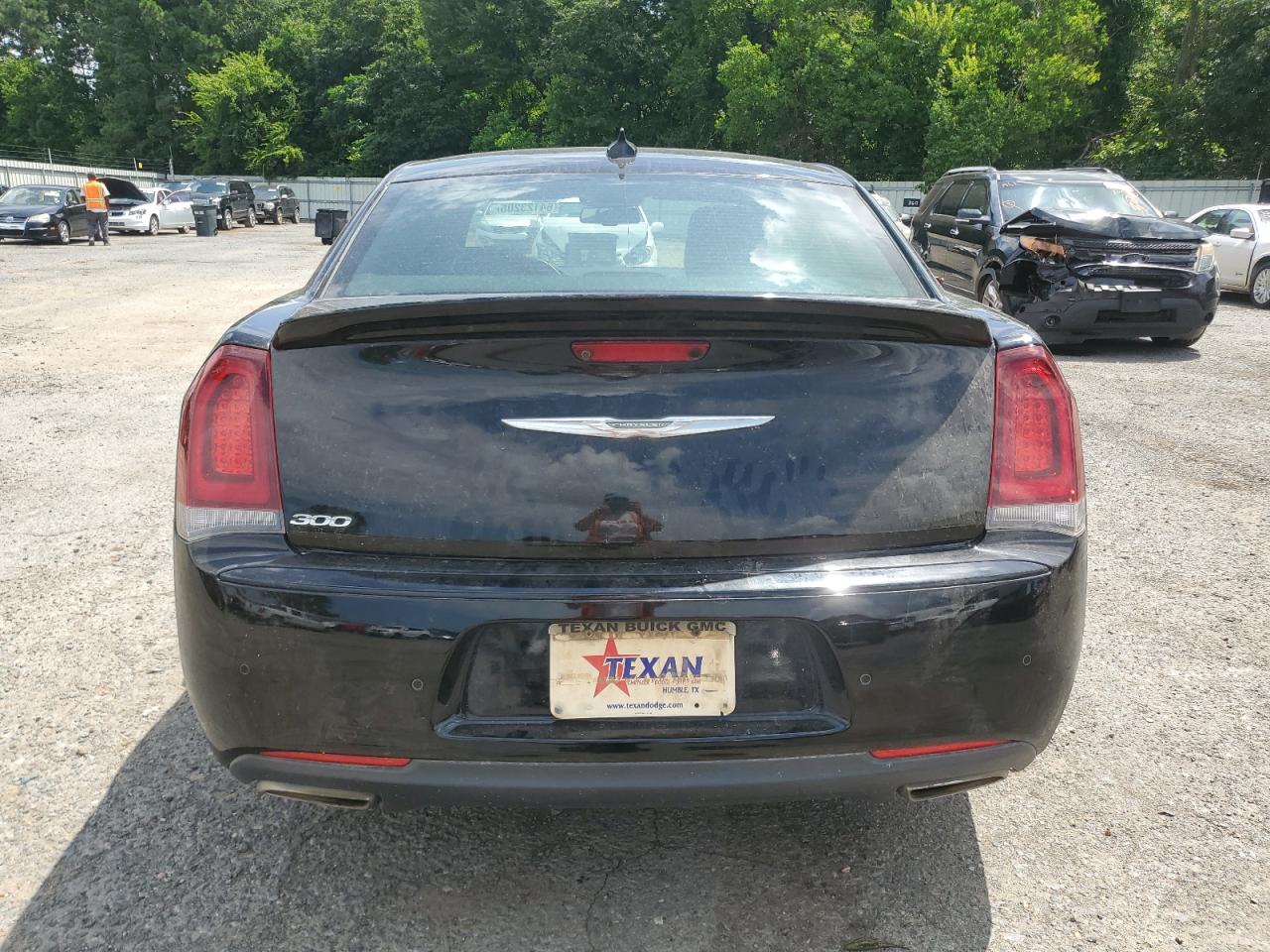 2017 Chrysler 300 S VIN: 2C3CCABT2HH614528 Lot: 64123205