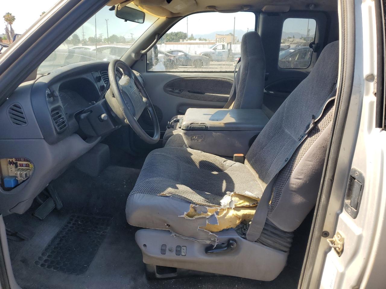 1998 Dodge Ram 1500 VIN: 1B7HC13Z2WJ126387 Lot: 63281275