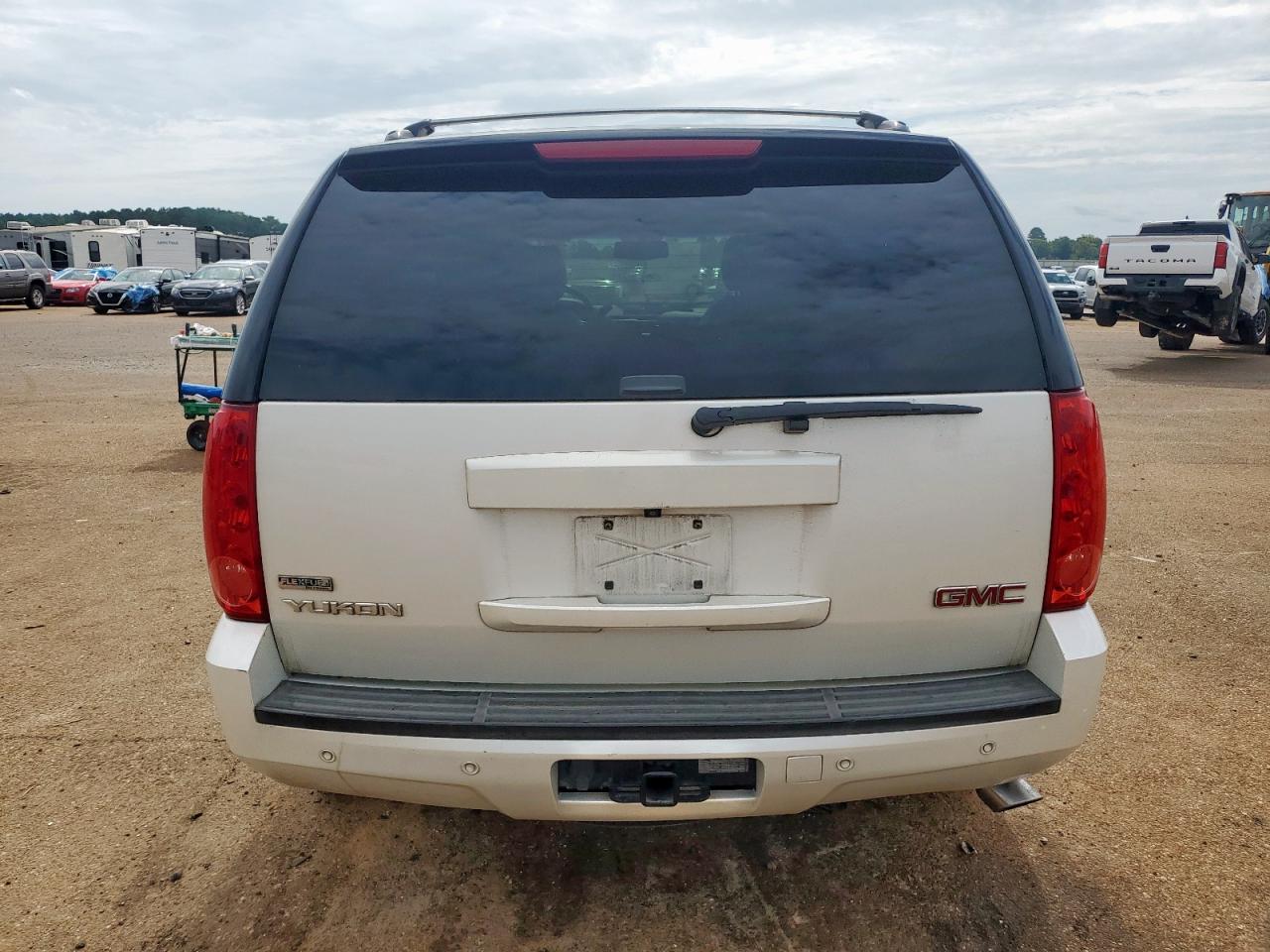 2011 GMC Yukon Slt VIN: 1GKS1CE08BR132961 Lot: 63330495