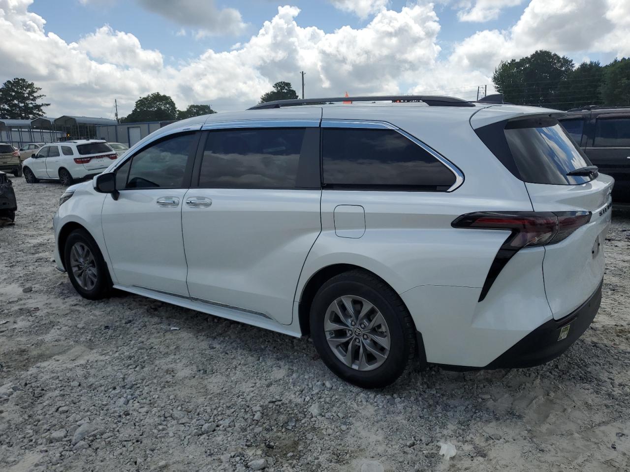 2024 Toyota Sienna Xle VIN: 5TDYRKEC8RS185724 Lot: 65605325