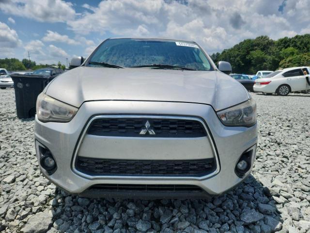 Паркетники MITSUBISHI OUTLANDER 2015 Серебристый